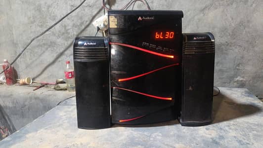 Audionic woofer good condition