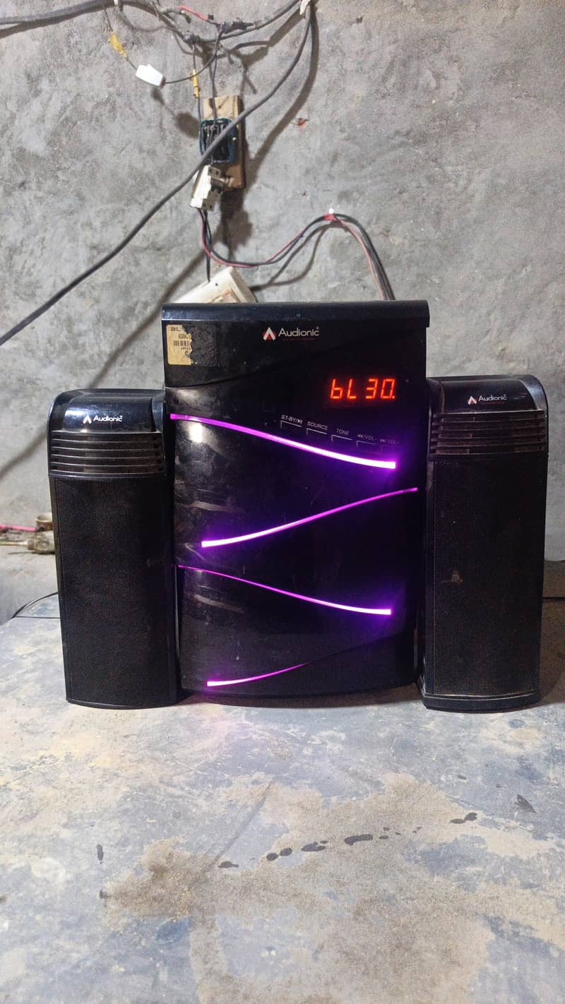 Audionic woofer good condition 1