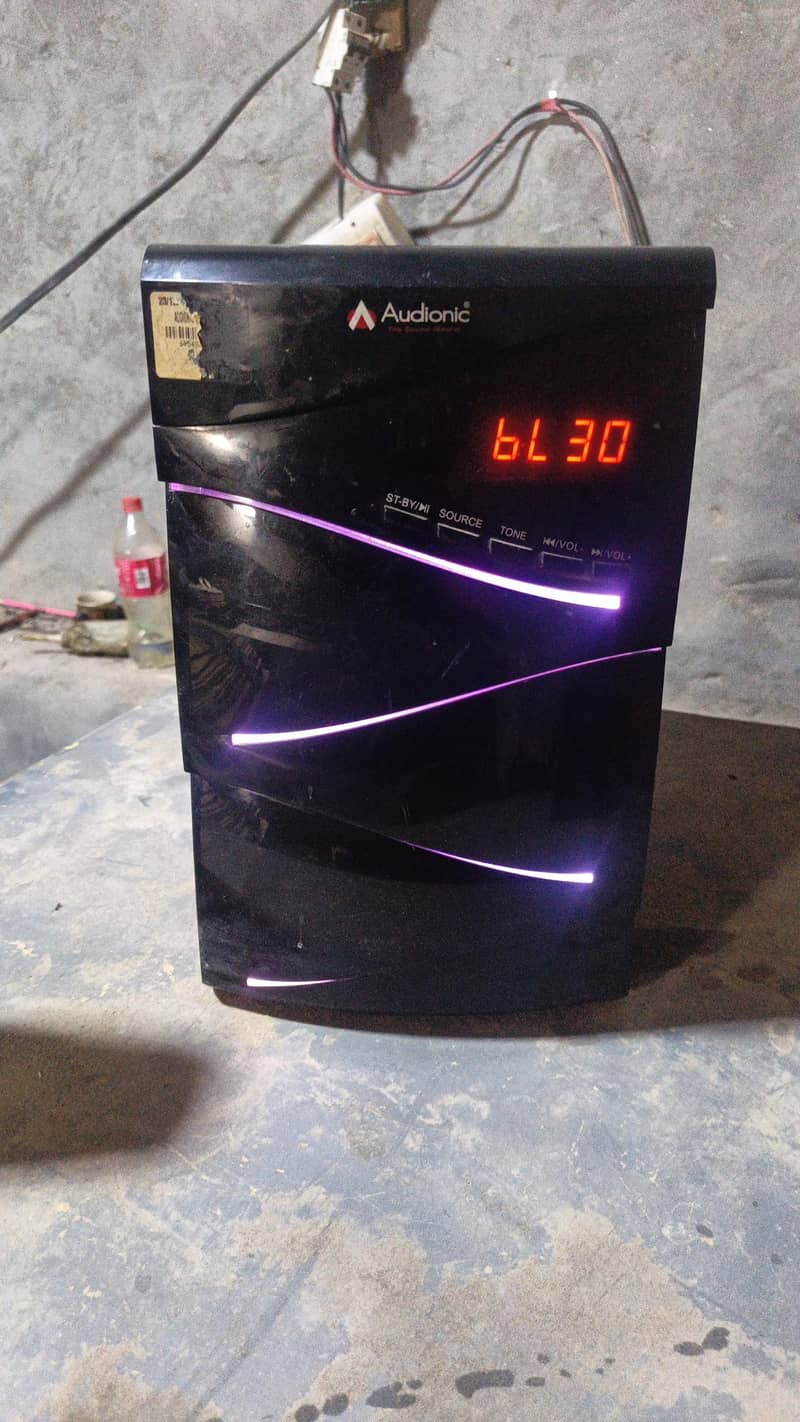 Audionic woofer good condition 2