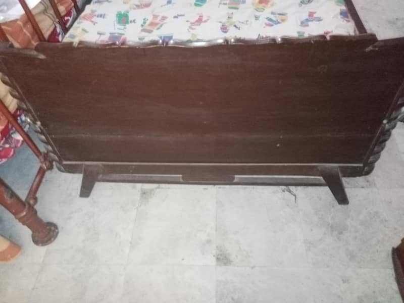 Single bed 2