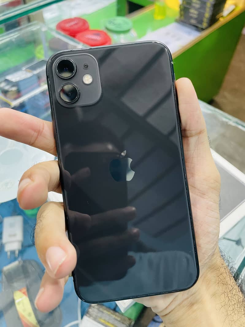 Apple iPhone 11 0