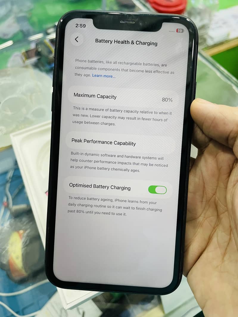 Apple iPhone 11 3