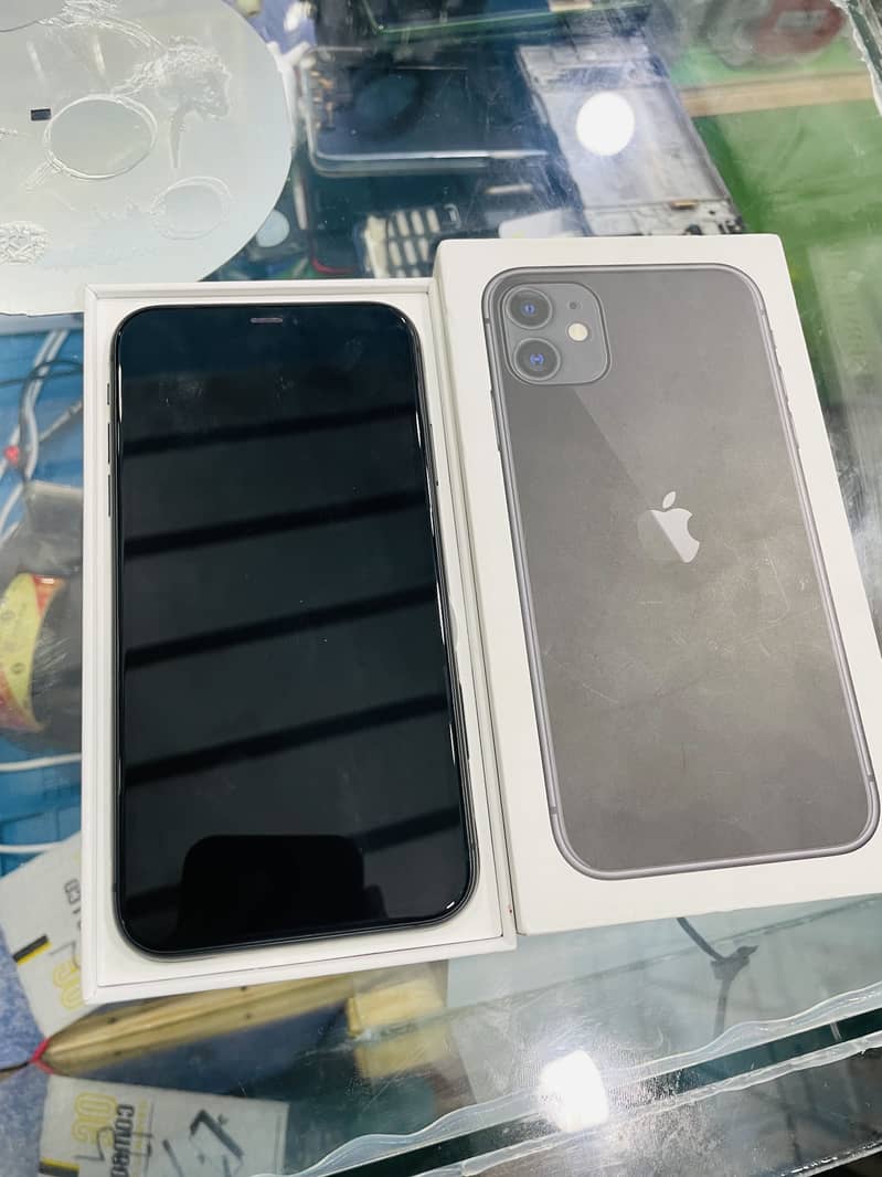 Apple iPhone 11 8