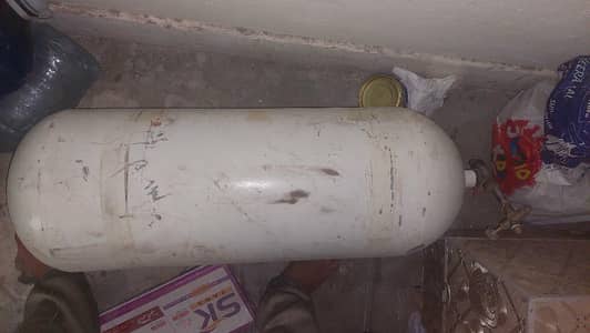 Car CNG/LPG cylinder with kit and complete material