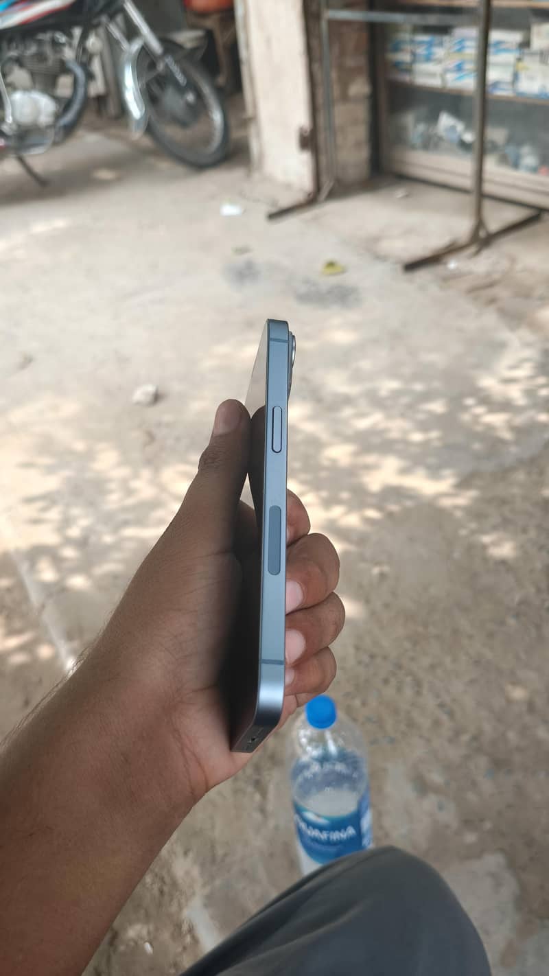 Apple iPhone 14 2