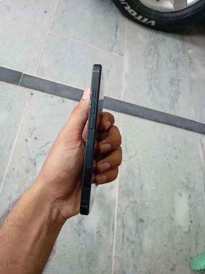 Apple iPhone 14