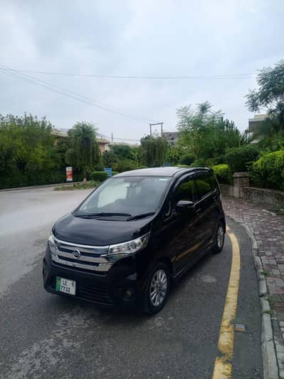 Nissan Dayz Highway Star 2014/16 Lahore number