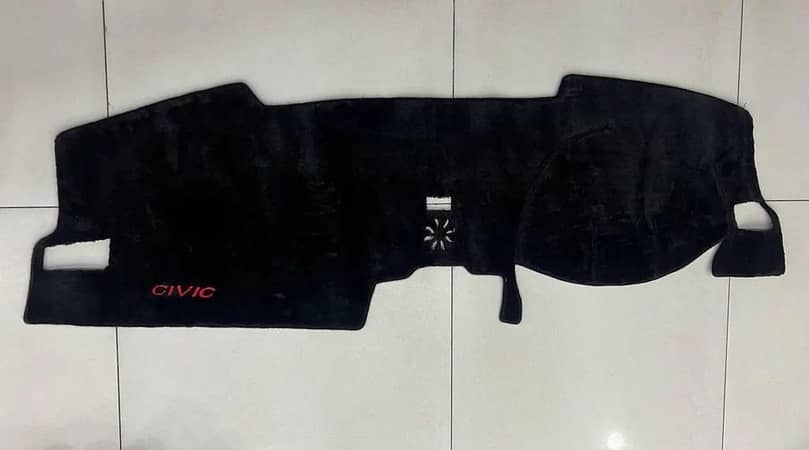 Civic 2022–2024 Velvet Dashboard Mat
