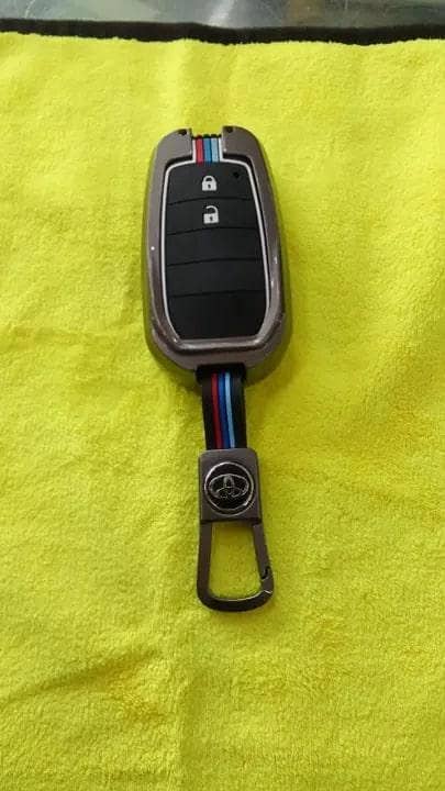 Toyota Yaris Zinc Alloy Metal Key Cover with Key Chain (Japanese Hatchback)