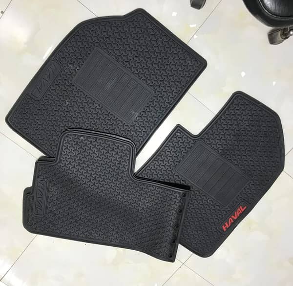Haval Jolion Latex Rubber Floor Mats: Heavyweight, Waterproof, Washable