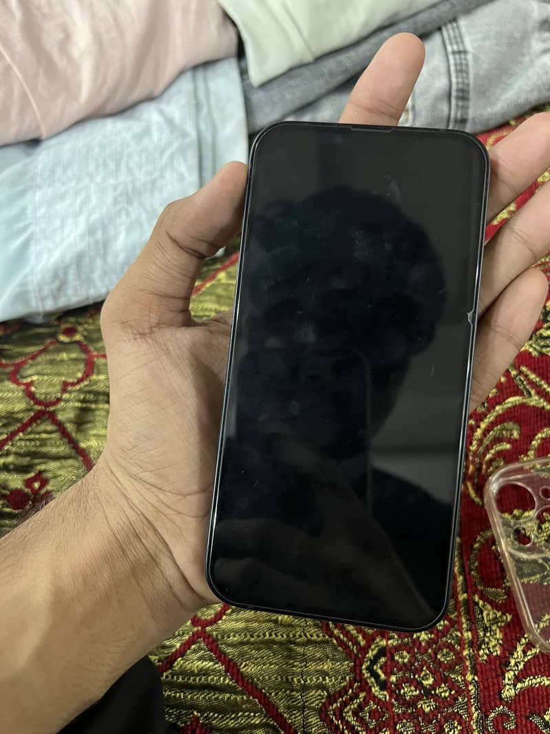 Apple iPhone 13 2