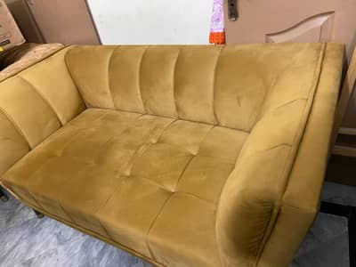 Sofa set 6 seater, urgent sale, price ma kami ke ja skty ha,,,