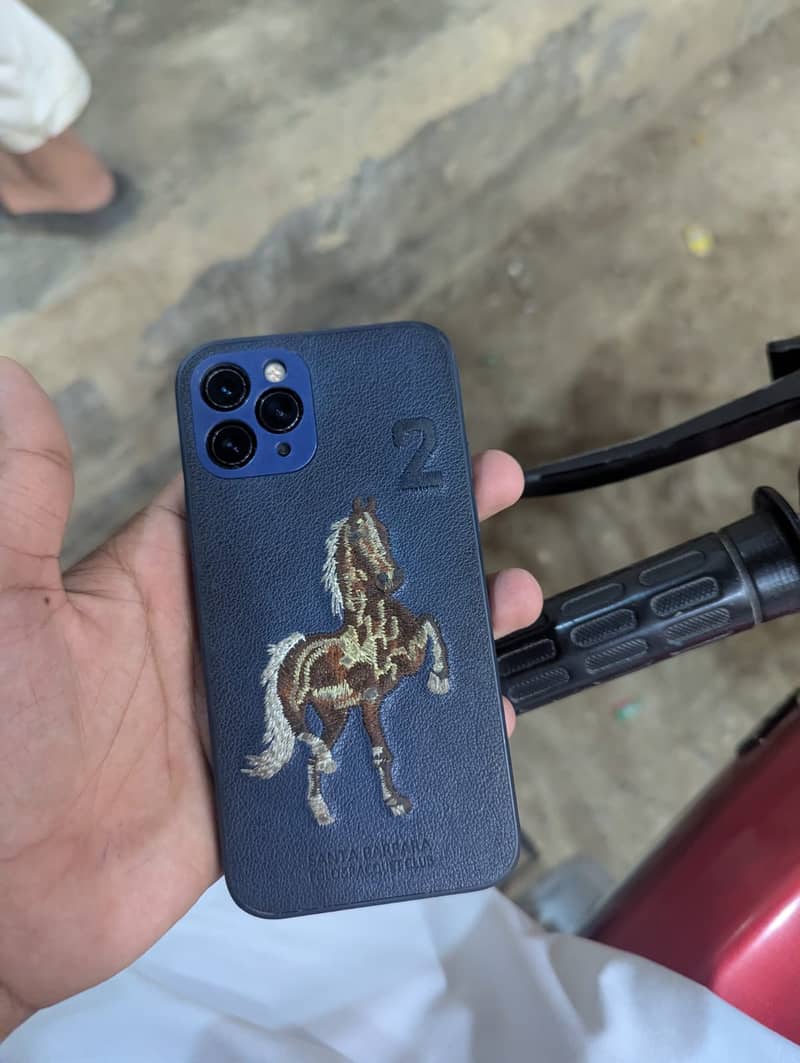Apple iPhone 11 Pro 2