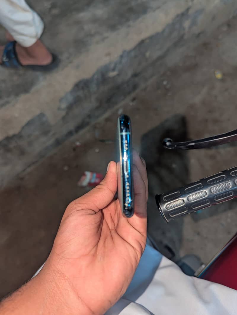 Apple iPhone 11 Pro 5