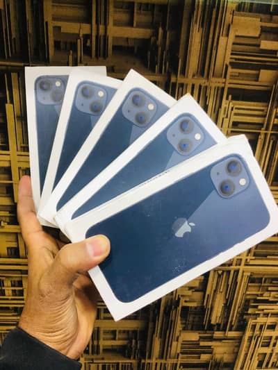 Apple iPhone 13