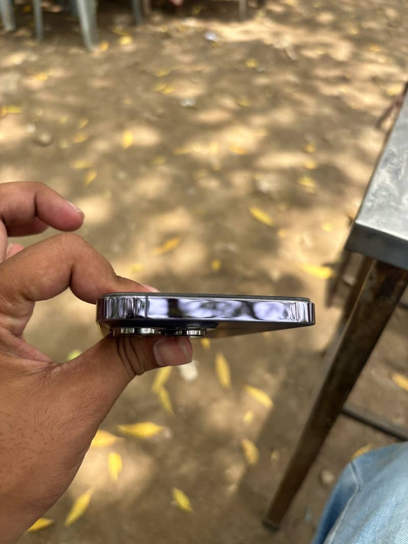 Apple iPhone 14 Pro Max 2