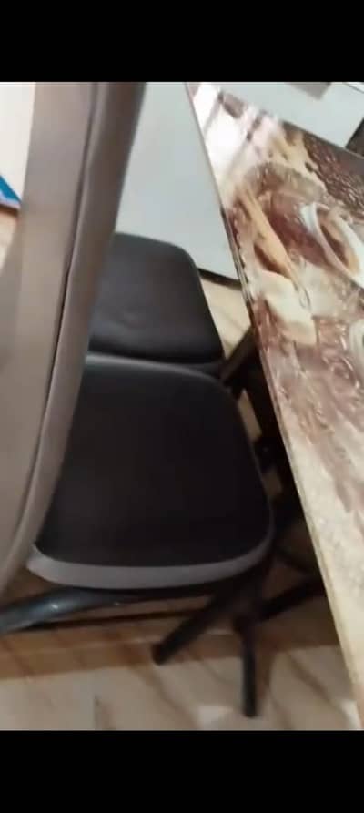 Dinning table and chairs for sell