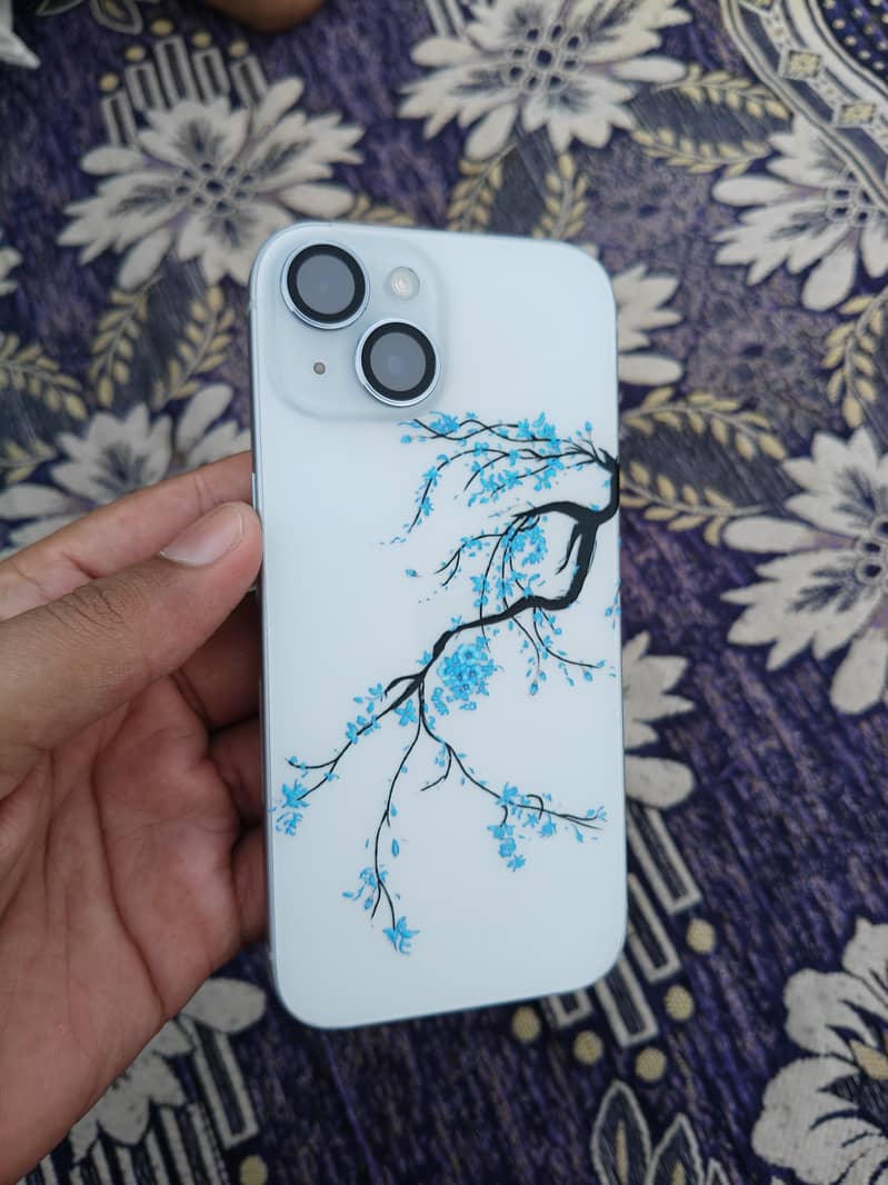 Apple iPhone 15 4