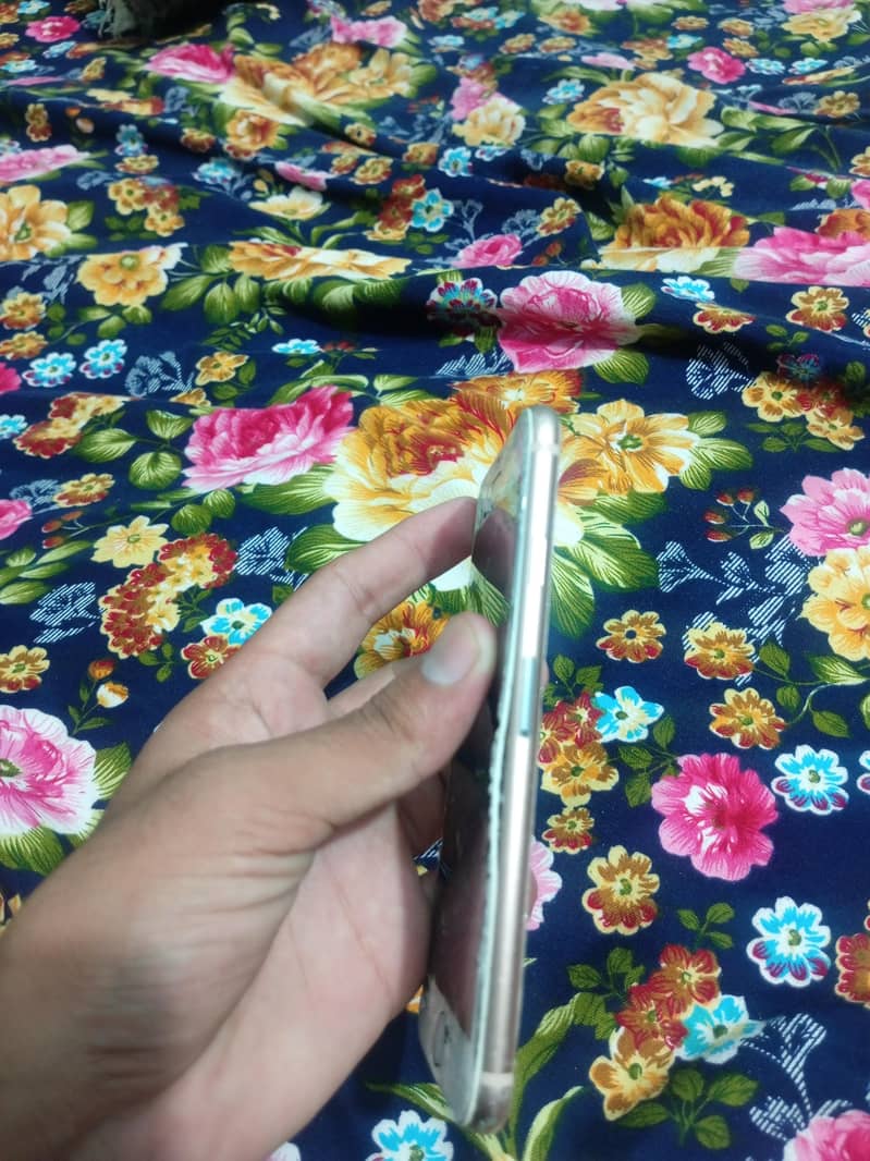 Apple iPhone 8 2