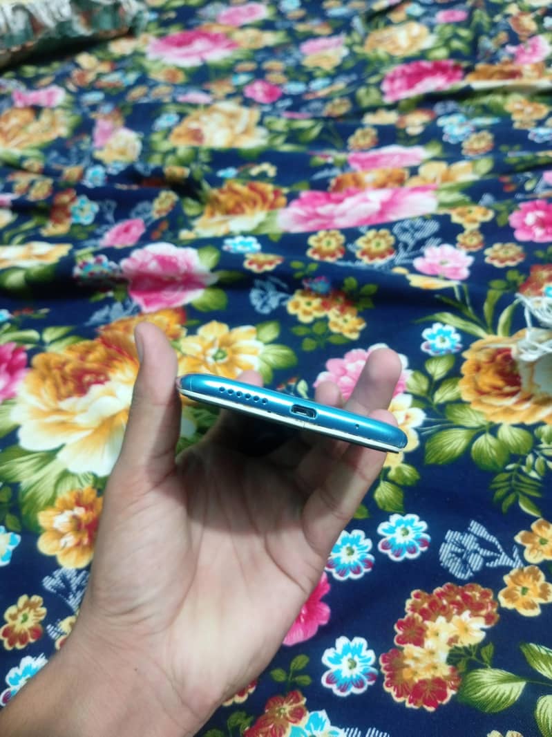 Tecno CAMON i 1