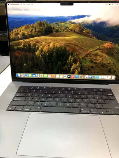 Apple MacBook Pro M1 Max | 32GB RAM | Powerful Editing Azadi Offers
