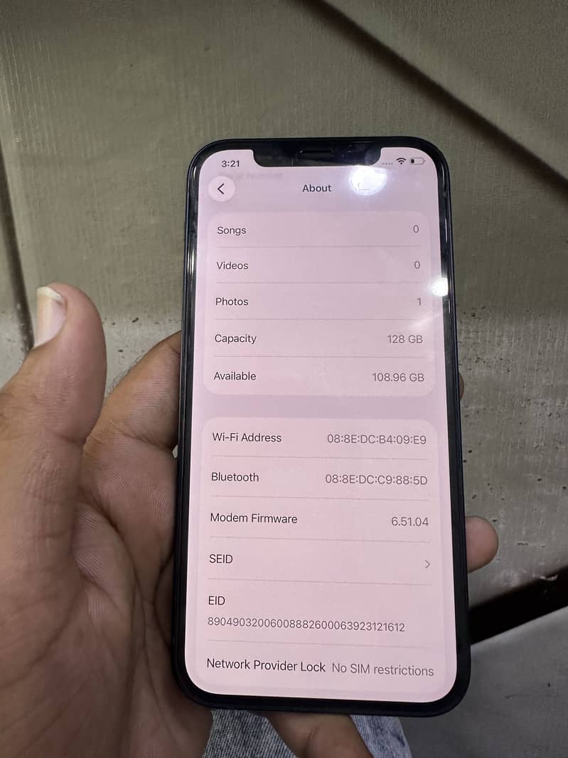 Apple iPhone 12 3