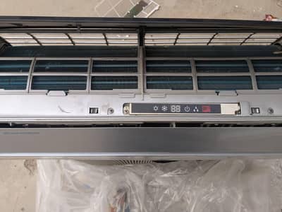 gree DC invetar AC 1 ton original condition model g10