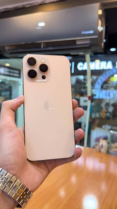 Apple iPhone 16 Pro Max