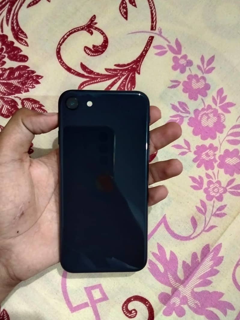 Apple iPhone SE 3
