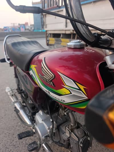 Honda 70 2023