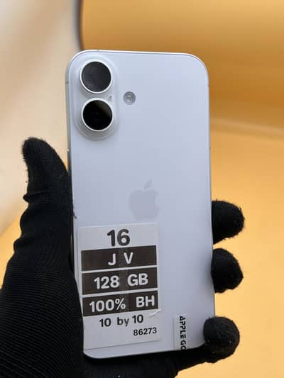 Apple iPhone 16 white clr canada Jv 4 Months Sim Time 100% BH