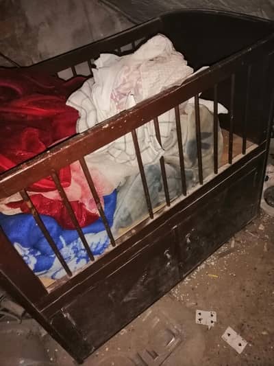 kids bed plus drows little bit use