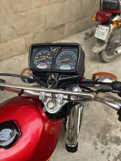 Honda cg125 red mint condition