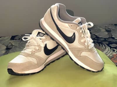 Original Nike MD Runner 2 - UK 6 - Excellent Condition