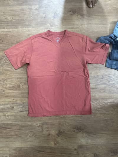 t shirts / Export Leftover Wearable garments / diff verity available