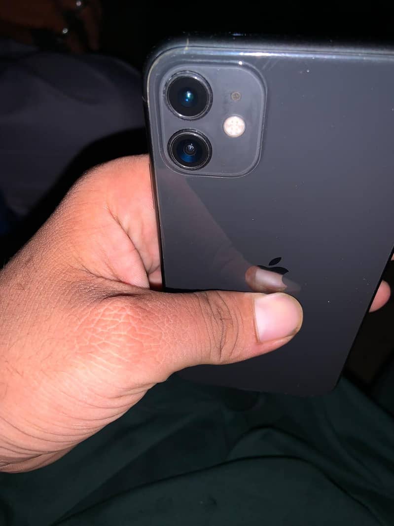 Apple iPhone 11 0