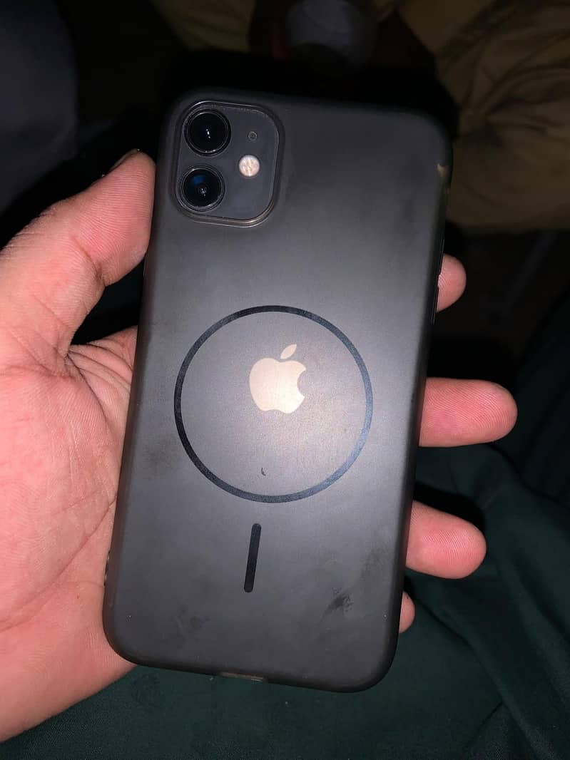 Apple iPhone 11 4