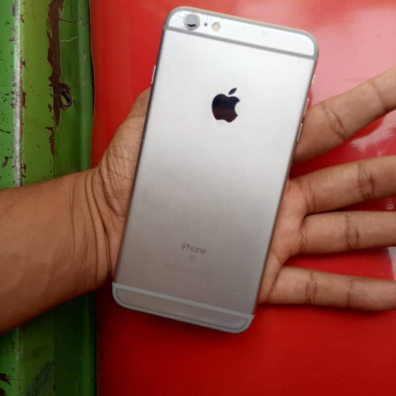 Apple iPhone 6S Plus 1