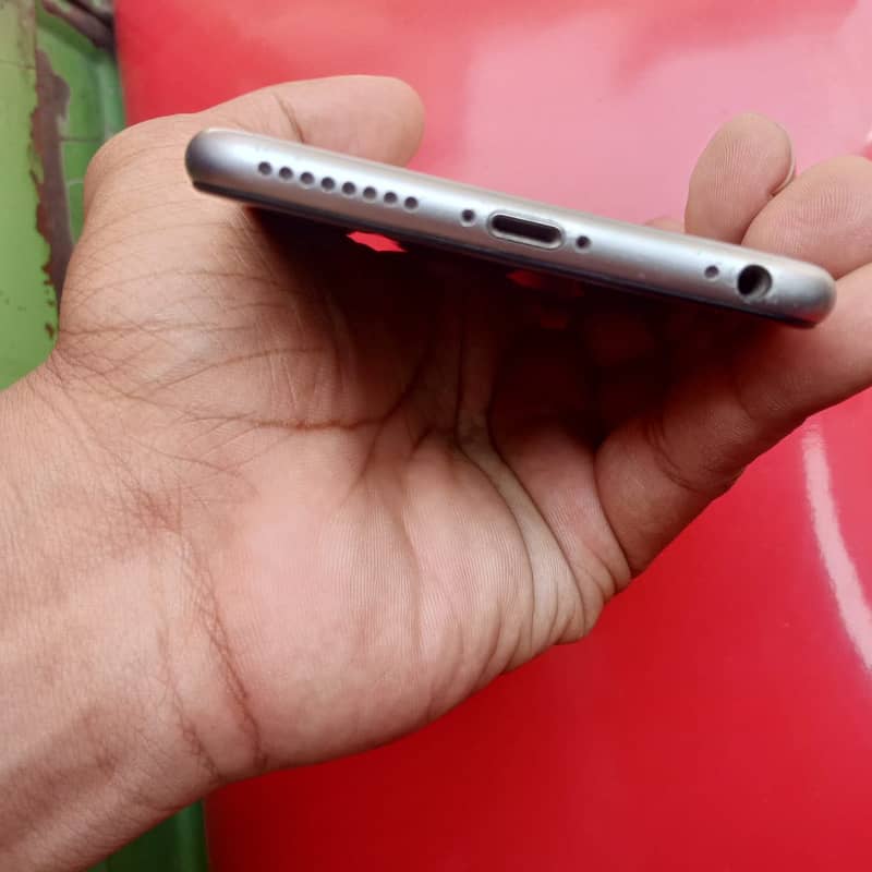 Apple iPhone 6S Plus 5