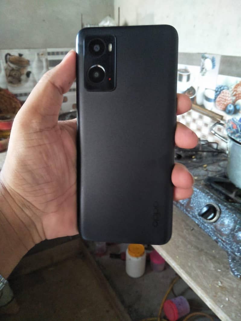 OPPO A76 0