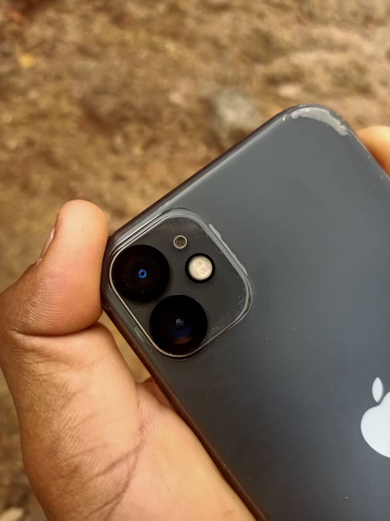 Apple iPhone 11 0
