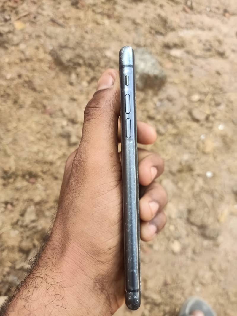 Apple iPhone 11 5