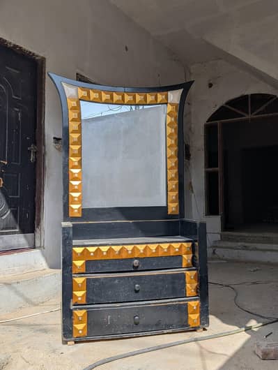 dressing table