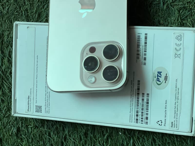 Apple iPhone 16 Pro Max 0