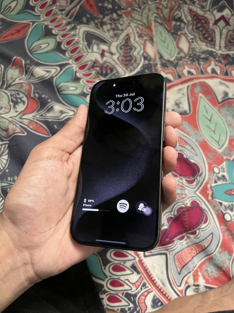 Apple iPhone 15 Pro 2
