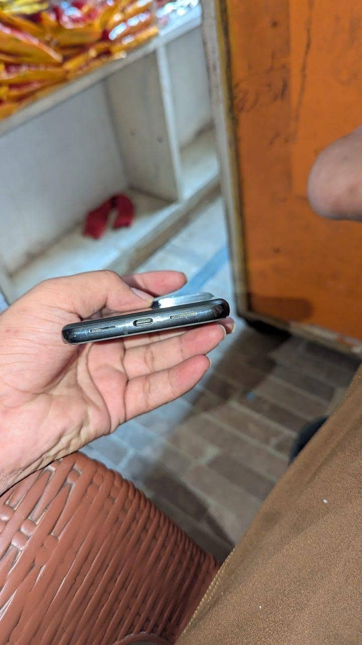 Google Pixel 8 Pro 2