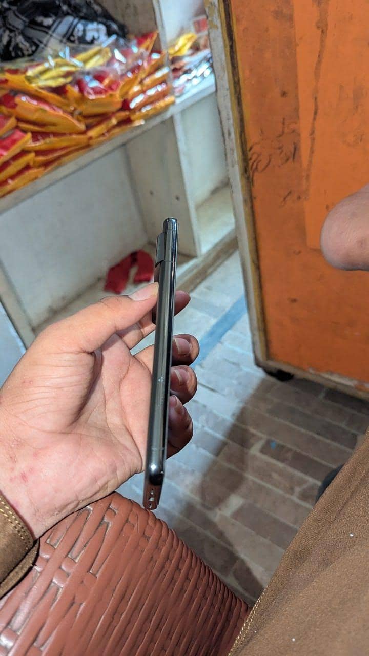 Google Pixel 8 Pro 3