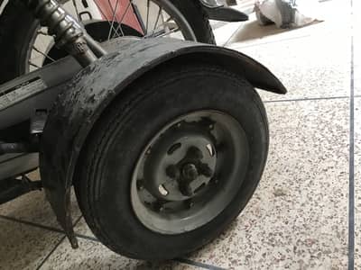 Bike side weel supporting weels