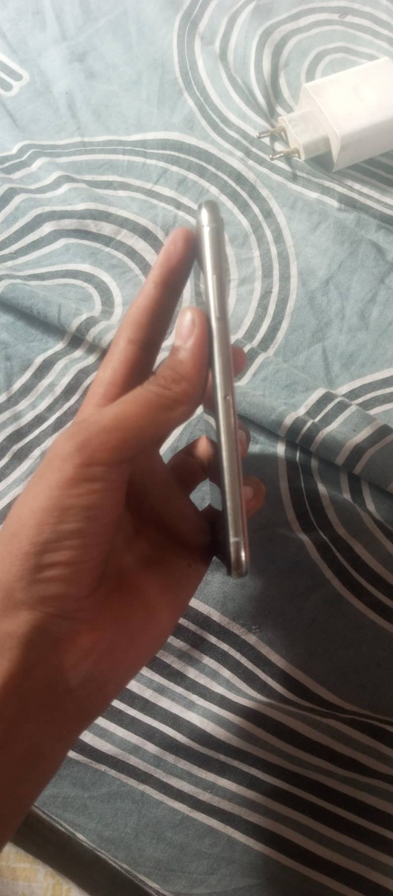 Apple iPhone X 4