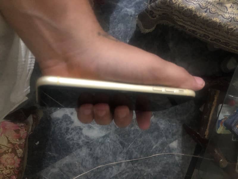 iPhone XR 1